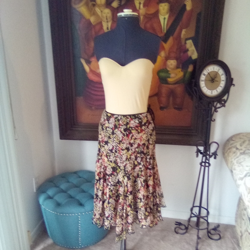Nine West 💯% Chiffon Silk Floral Skirt